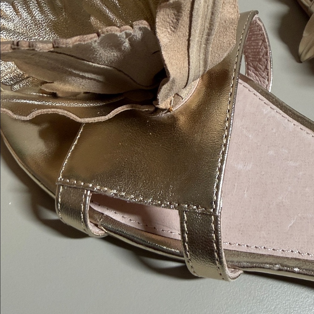 Cecelia New York Lila Gold Metallic Leather Flower Ornament Slides SZ 9.5 New - Picture 6 of 8